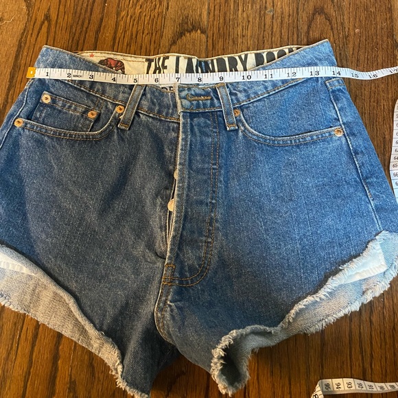 👖The Laundry Room Smiley Face Jean Shorts Size 25 - Picture 7 of 7